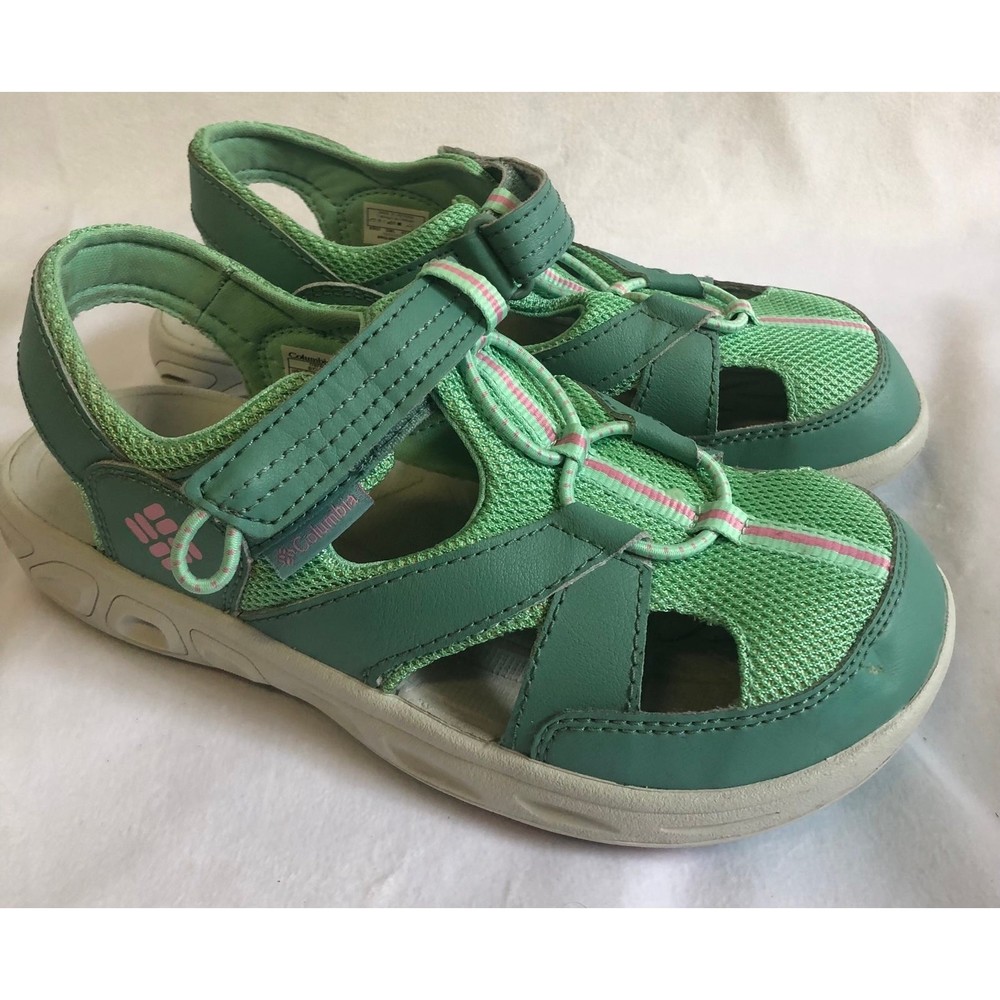 Columbia Size 4 Closed Toe Sandal